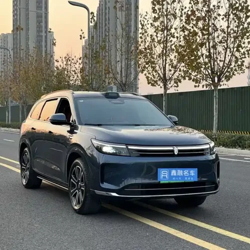 900x675_0_q87_c42_autohomecar__ChtpWGk3waKASkXiAAbMhiQuFGc481.jpg.webp Used HUAWEI AITO M7 2024 1.5T Intelligent Driving Four-wheel Drive Ultra Version 5 Seats