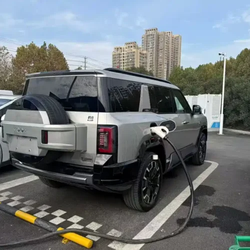 900x675_0_q87_c42_autohomecar__ChtpWGk46fCAc9TSAAbI1EStcSY376.jpg.webp Used BYD Leopard 8 2025 Zhiyong flagship version 7 seats