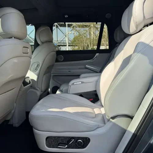 900x675_0_q87_c42_autohomecar__ChtpWGk5MtWALc01AATkV5zefS8753.jpg.webp Used AITO M9 2024 pure electric Max version 100kWh 6-seater version