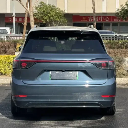 900x675_0_q87_c42_autohomecar__ChtpWGk5MtaALnAPAAarMBbhXGs905.jpg.webp Used AITO M9 2024 pure electric Max version 100kWh 6-seater version