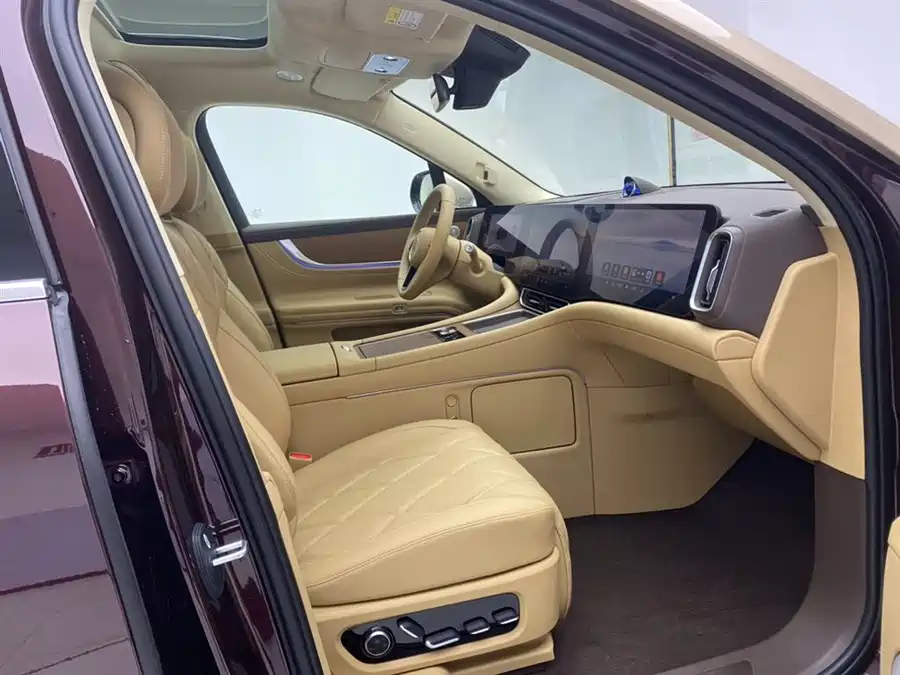 900x675_0_q87_c42_autohomecar__ChtpWGk6PsOAEDdRAAHIUUmjWqs157.jpg.webp Used AITO M9 2025 extended range Ultra version 52kWh 5-seater version