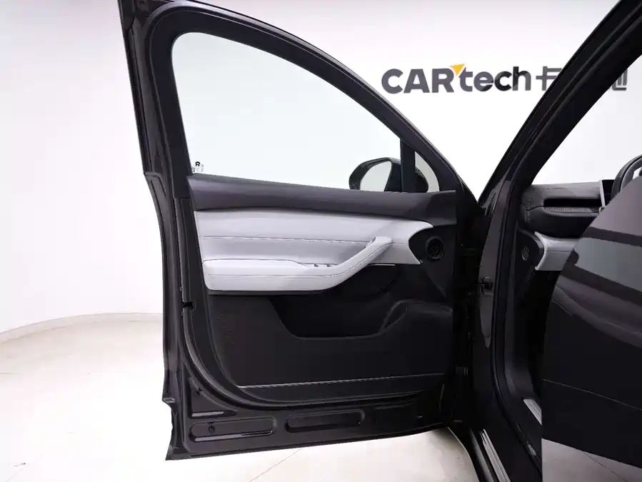 Used NIO ES6 2024 model 75kWh