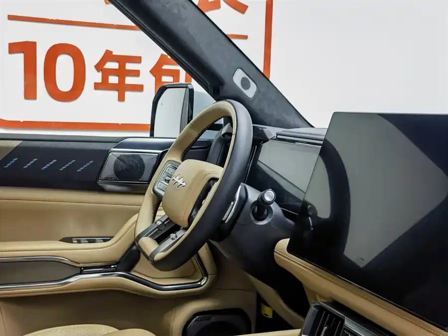 900x675_0_q87_c42_autohomecar__ChtpWGk6XR-AO1qNAAGGzHyJiqU870.jpg.webp Used BYD Leopard 8 2025 Zhiyong flagship version 7 seats