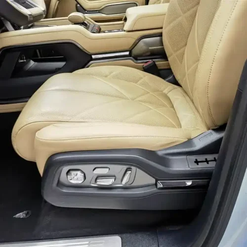 900x675_0_q87_c42_autohomecar__ChtpWGk6XR6AAUANAAGv8Hk84mI098.jpg.webp Used BYD Leopard 8 2025 Zhiyong flagship version 7 seats