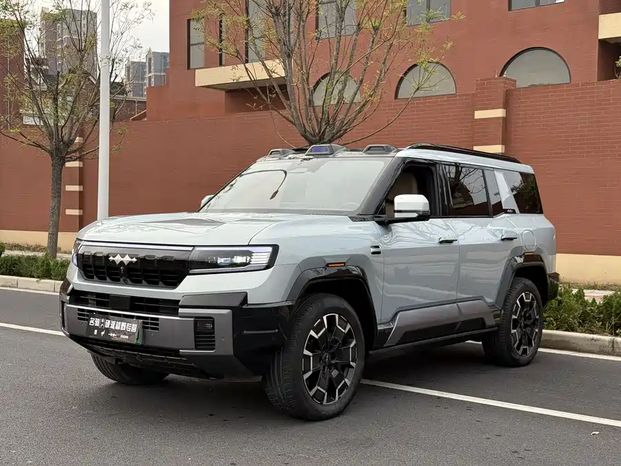 Used BYD Leopard 8 2025 Zhiyong flagship version 7 seats