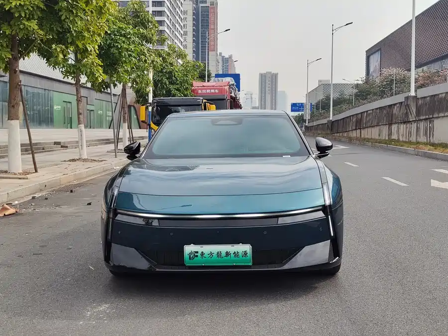 900x675_0_q87_c42_autohomecar__ChtpWGk6jxGAGSTHAAxDG-xambA754.jpg.webp Used Xpeng P7 2025 702 Long Battery Life Ultra