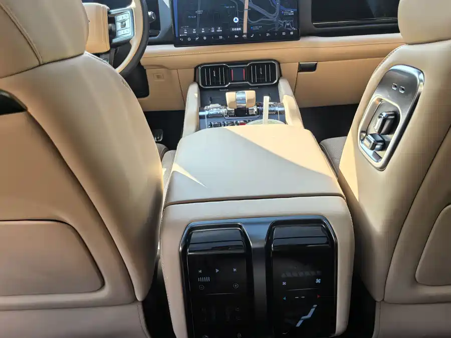 900x675_0_q87_c42_autohomecar__ChtpWGk6kAaAEKpDAAN-SkiugZ8125.jpg.webp Used BYD Leopard 8 2025 Zhiyong flagship version 7 seats