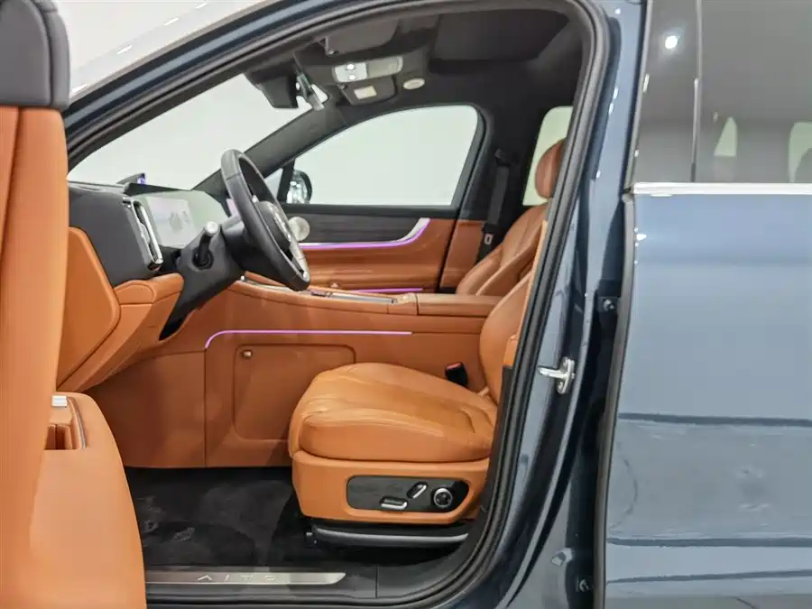 900x675_0_q87_c42_autohomecar__ChtpWGk75xiAN8D0AAFrQ68lyAk955.jpg.webp Used AITO M9 2024 extended range Ultra version 42kWh 6-seater version