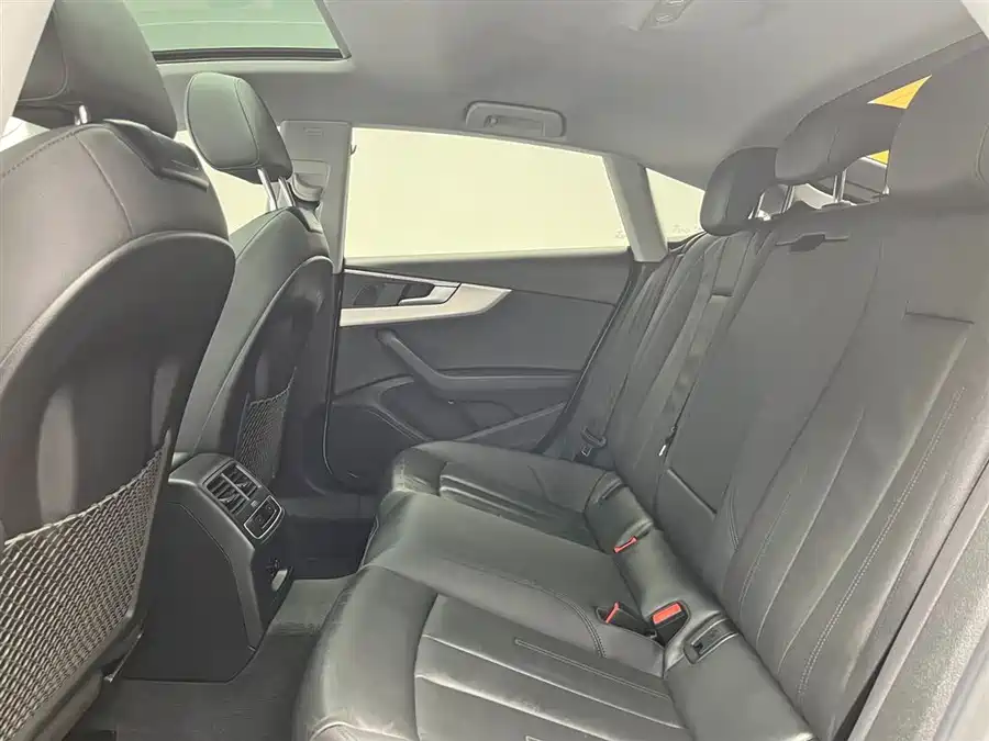 900x675_0_q87_c42_autohomecar__ChtpWGk80RWAdr8NAAGE165hupQ278.jpg.webp Used Audi A5 (Imported) 2021 Sportback 40 TFSI Fashionable and Elegant