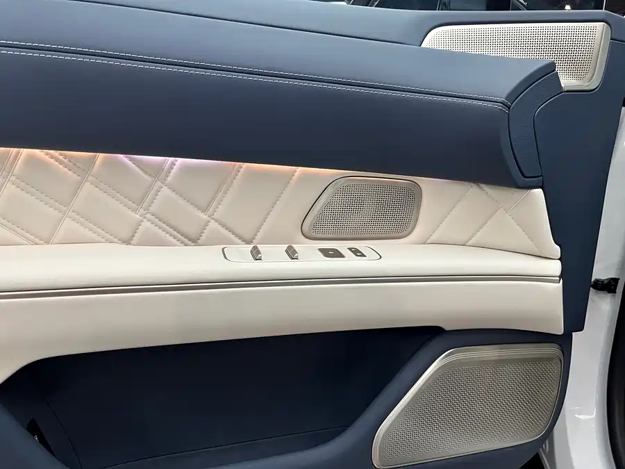 900x675_0_q87_c42_autohomecar__ChtpWGk82ReAOVO_AAjtfPgCHd8258.jpg.webp Used NIO ET9 2025 model 102kWh