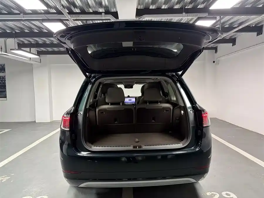 900x675_0_q87_c42_autohomecar__ChtpWGk8yOKAY1_sAAG2xf9CBOM328.jpg.webp Used AITO M9 2024 extended range Max version 52kWh 6-seater version