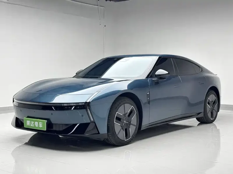 900x675_0_q87_c42_autohomecar__ChtpWGk9B3aALWizAAOSiYT1aWA908.jpg.webp Used Xpeng P7 2025 model 820 ultra long battery life Ultra