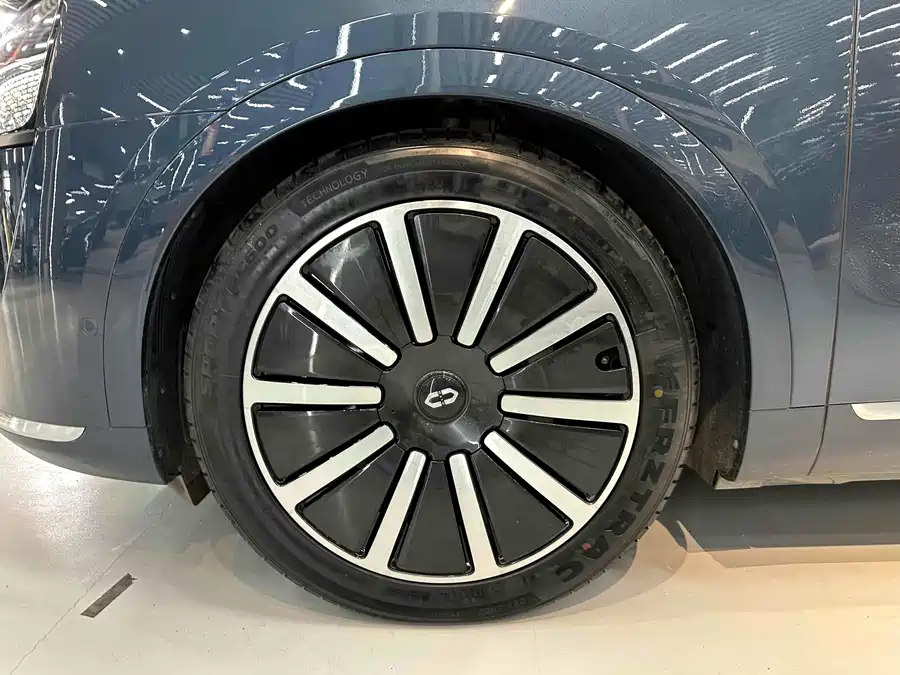 900x675_0_q87_c42_autohomecar__ChtpWGkG6fCAJuH4AAk9LLfGL8k899.jpg.webp Used AITO M9 2024 extended range Ultra version 42kWh 6-seater version