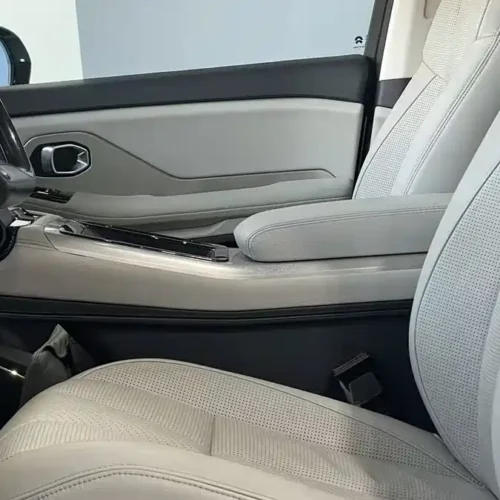 900x675_0_q87_c42_autohomecar__ChtpWGkJmhyAQPS4AAN6YfnzoYE008.jpg.webp Used NIO ES8 2018 model 355KM baseline version seven-seater version