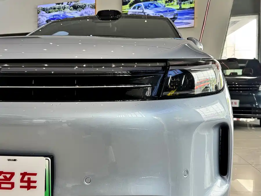 900x675_0_q87_c42_autohomecar__ChtpWGkLPN-AK5ZsAAg7iviAnWs661.jpg.webp Used HUAWEI AITO M7 2024 1.5T Intelligent Driving Four-wheel Drive Ultra Version 5 Seats