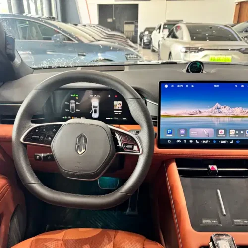 900x675_0_q87_c42_autohomecar__ChtpWGkLPOeAGVoVAApb79i-eaU026.jpg.webp Used HUAWEI AITO M7 2024 1.5T Intelligent Driving Four-wheel Drive Ultra Version 5 Seats