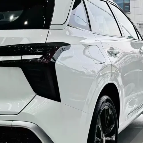 900x675_0_q87_c42_autohomecar__ChtpWGkMDXKAHdbyAAal1XzSnNU099.jpg.webp Used Hongqi HS3 PHEV 2025 117km Jinwei Edition