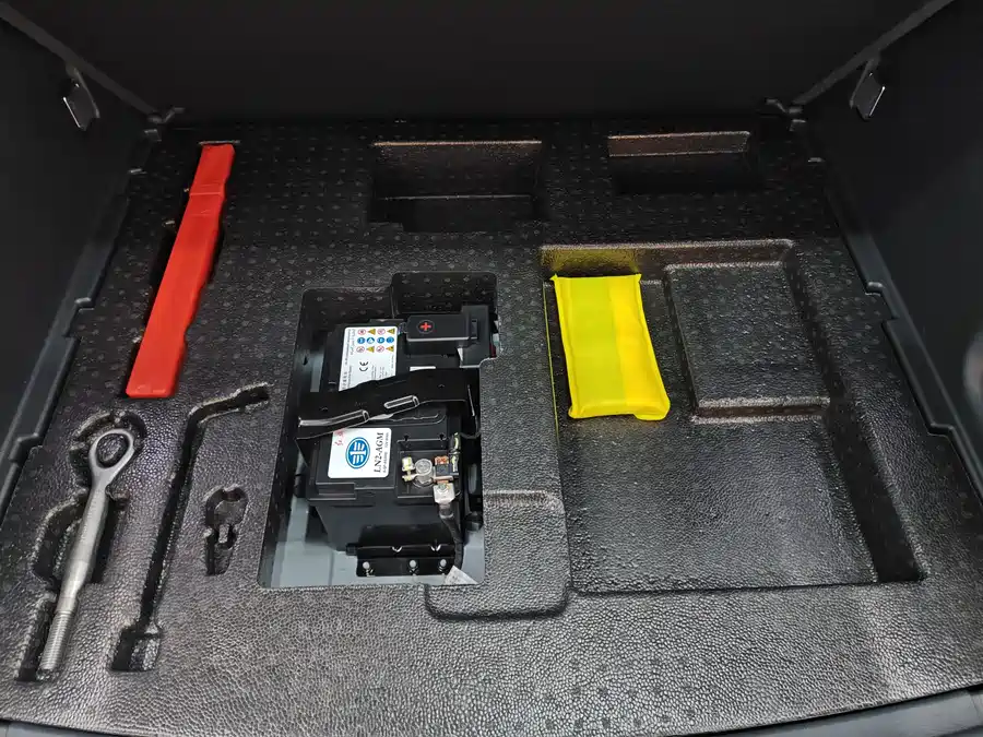 Used Hongqi HS3 PHEV 2025 model 117km Jinwei PLUS version