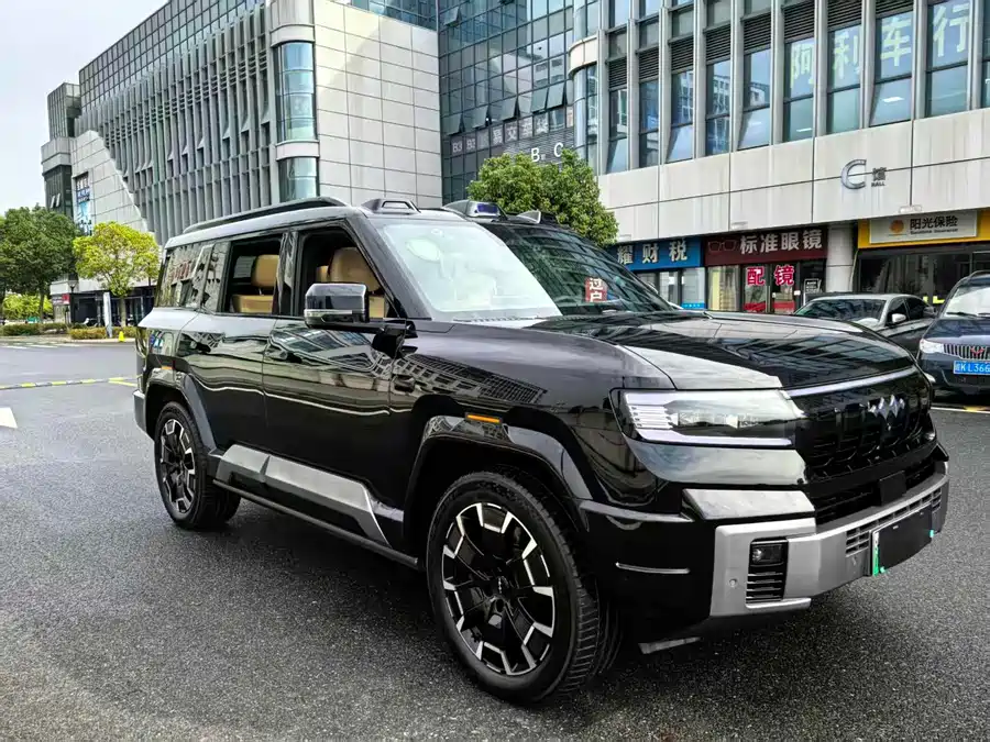 Used BYD Leopard 8 2025 Zhiyong flagship version 7 seats