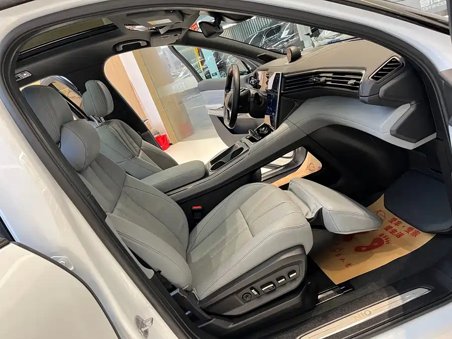 900x675_0_q87_c42_autohomecar__ChtpWGkRlBiAPC4CAAqJaPkcr08150.jpg.webp Used NIO ES8 2020 415KM six-seater version