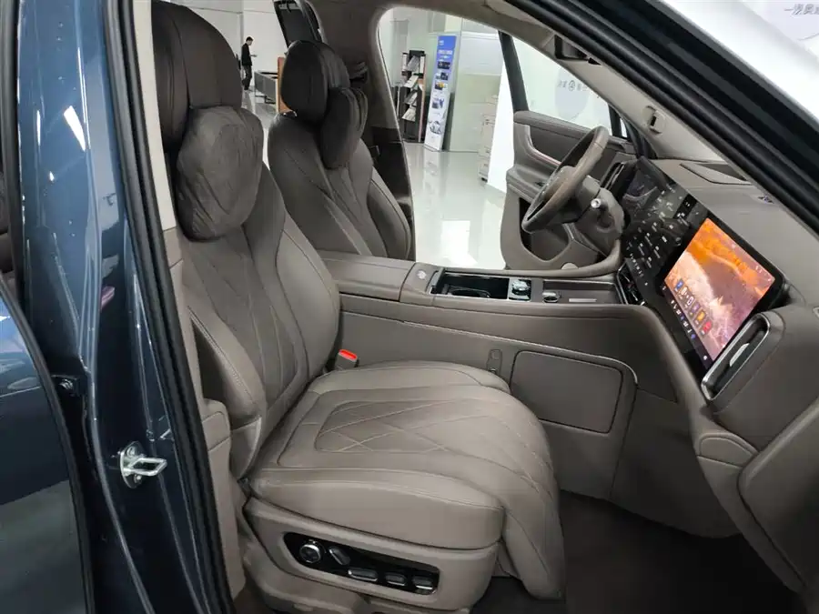 Used AITO M9 2024 extended range Ultra version 52kWh 5-seater version