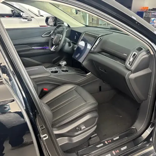 900x675_0_q87_c42_autohomecar__ChtpWGkUMhCAa2DgAAqiYFFzzFU582.jpg.webp Used Hongqi HS3 PHEV 2024 115km Jinwei Edition