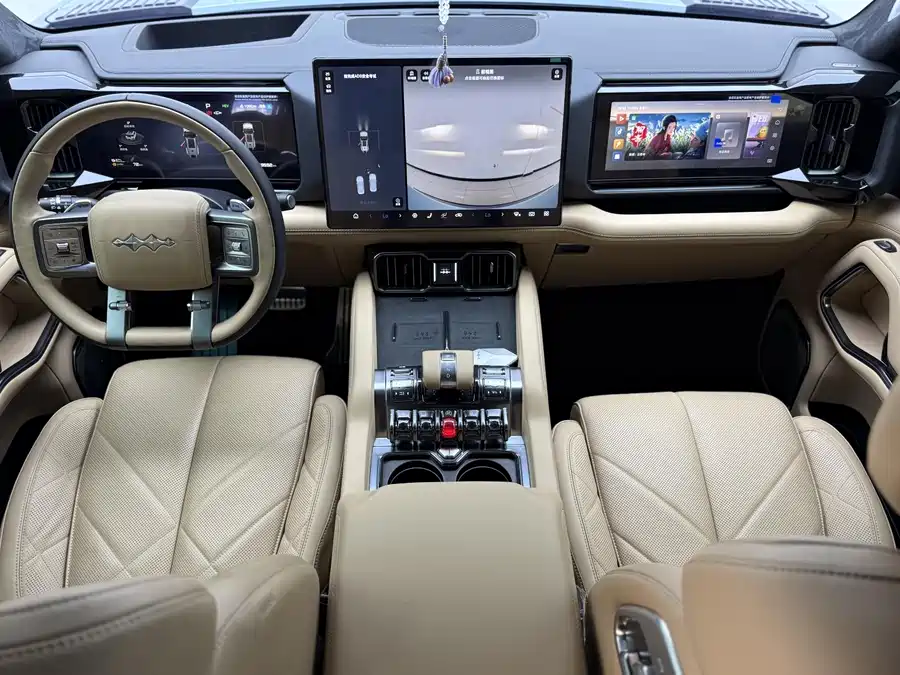 900x675_0_q87_c42_autohomecar__ChtpWGkVuh2ANek2AAaqedSnU34580.jpg.webp Used BYD Leopard 8 2025 Zhiyong flagship version 7 seats