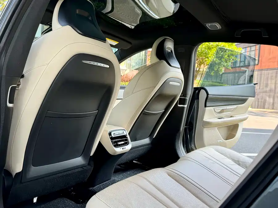 900x675_0_q87_c42_autohomecar__ChtpWGkX7H-AdTRHAAjIWlBH9iM252.jpg.webp Used Xpeng P7 2020 model 586N