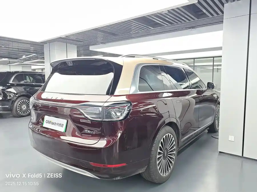Used AITO M9 2025 extended range Ultra version 52kWh 5-seater version
