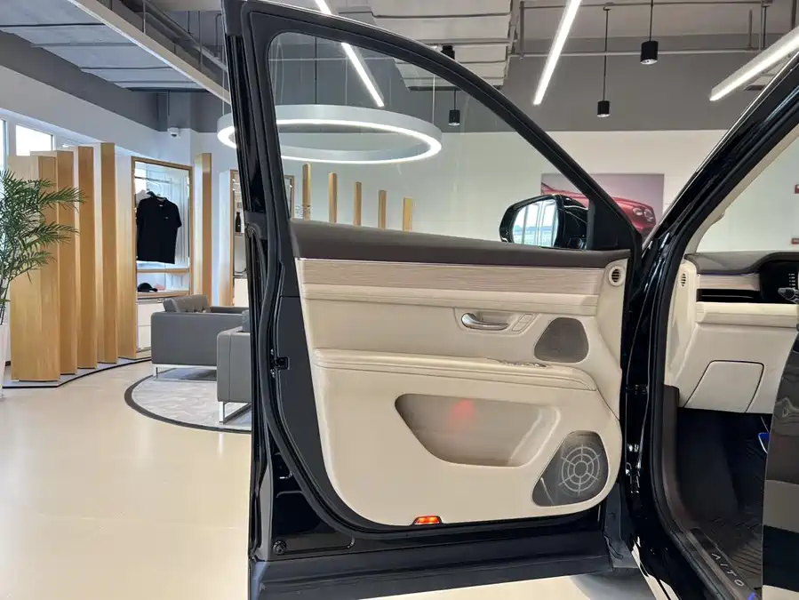900x675_0_q87_c42_autohomecar__ChtpWGk_qg2AU3uDAANoIlbg-dE962.jpg.webp Used HUAWEI AITO M7 2024 1.5T Intelligent Driving Four-wheel Drive Ultra Version 5 Seats