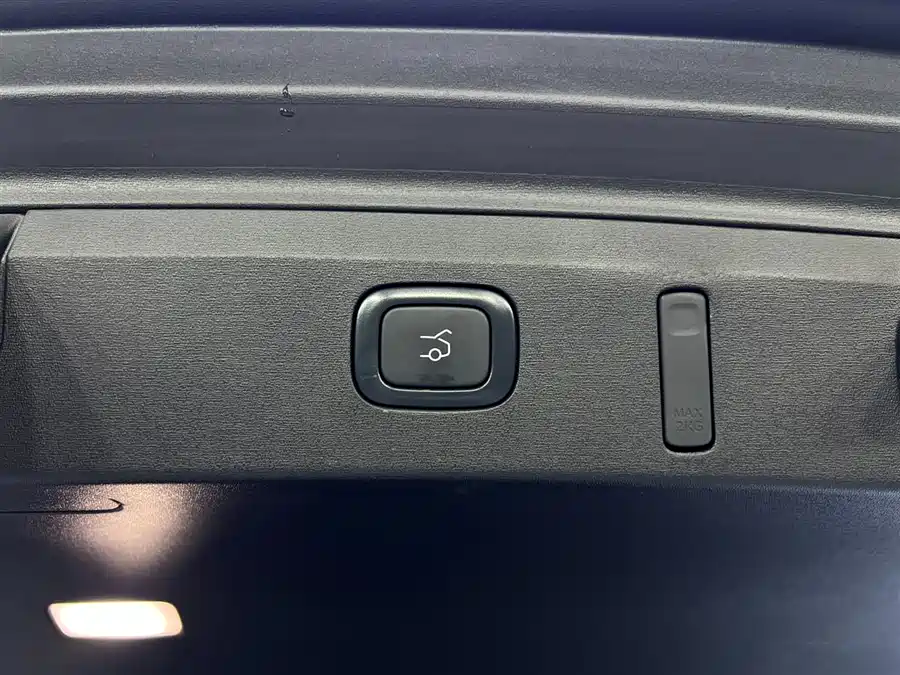 900x675_0_q87_c42_autohomecar__ChtpWGkcMJqAPHPlAAJeP-aWkVY417.jpg.webp Used NIO ET5T 2024 model 75kWh Touring