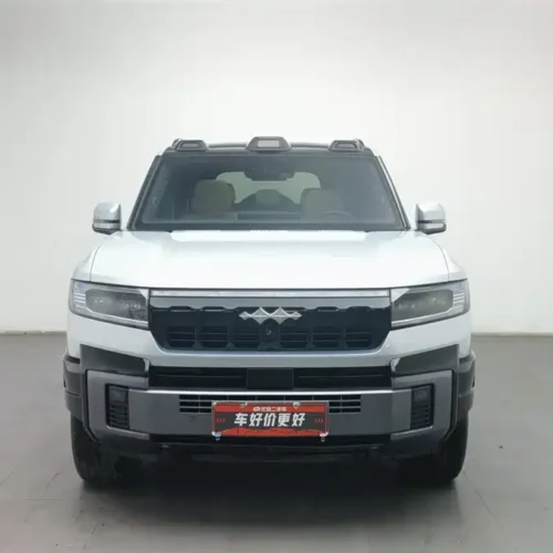 900x675_0_q87_c42_autohomecar__ChtpWGkdXOCAXXOCAADp_OFhr5k827.jpg.webp Used BYD Leopard 8 2025 Zhiyong flagship version 7 seats