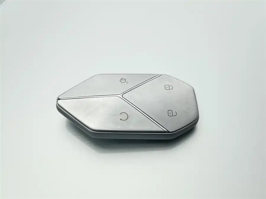 900x675_0_q87_c42_autohomecar__ChtpWGkdXOqAUn9AAAC8T66wRM8123.jpg.webp Used BYD Leopard 8 2025 Zhiyong flagship version 7 seats