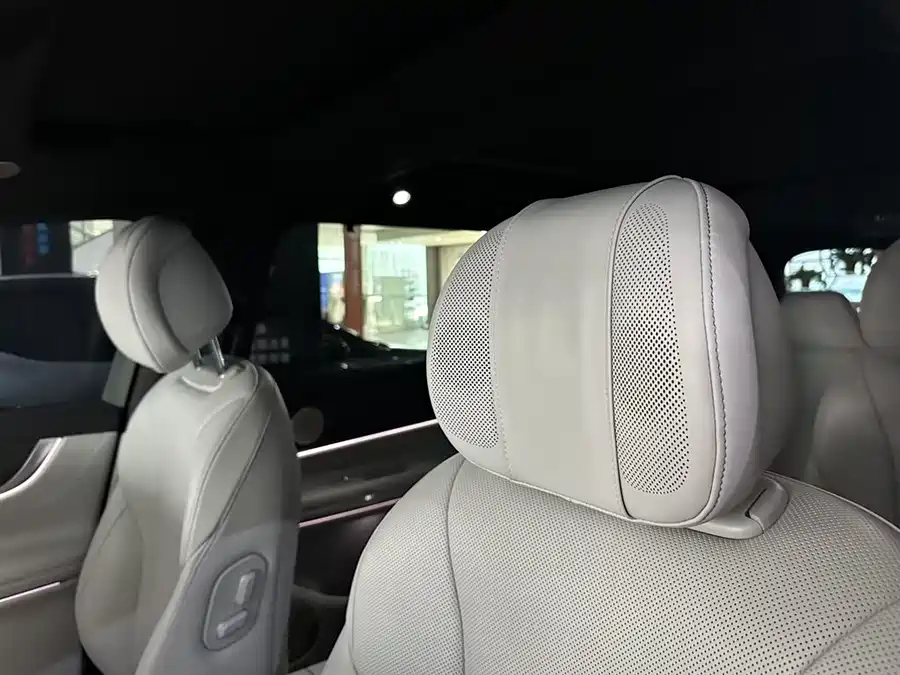 Used AITO M9 2024 extended range Ultra version 42kWh 6-seater version