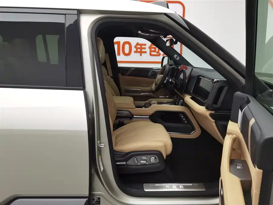 Used BYD Leopard 8 2025 Zhiyong flagship version 7 seats