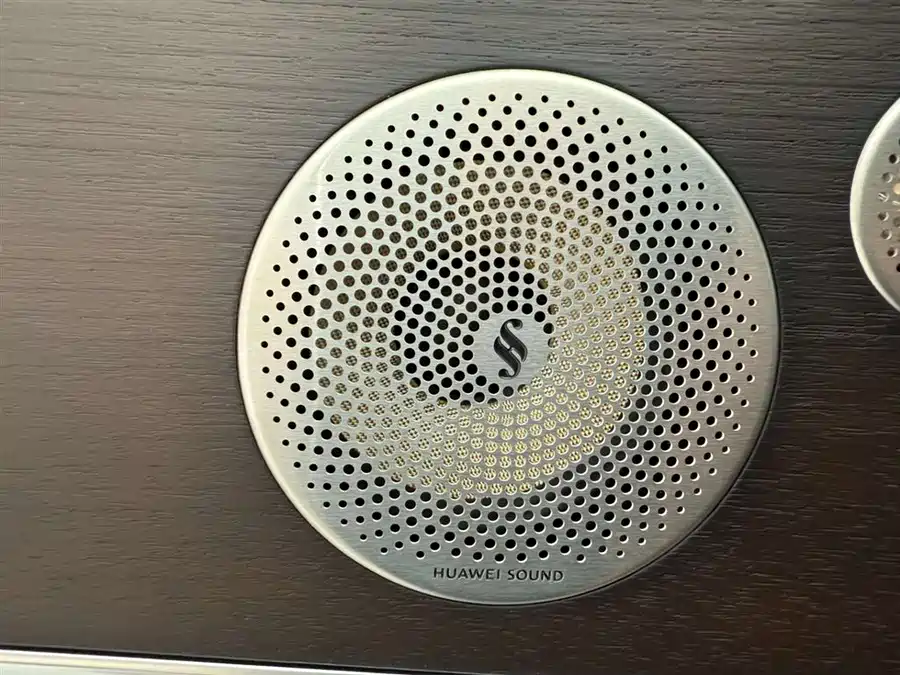 900x675_0_q87_c42_autohomecar__ChtpWGke2eGAP64KAALXTXHJn60428.jpg.webp Used AITO M9 2024 extended range Ultra version 52kWh 5-seater version