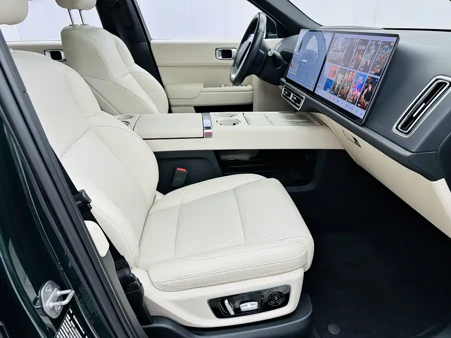 900x675_0_q87_c42_autohomecar__ChtpWGke7YuAOtqcAAUz5KtdUBw937.jpg.webp Used Li Auto L9 2022 Max