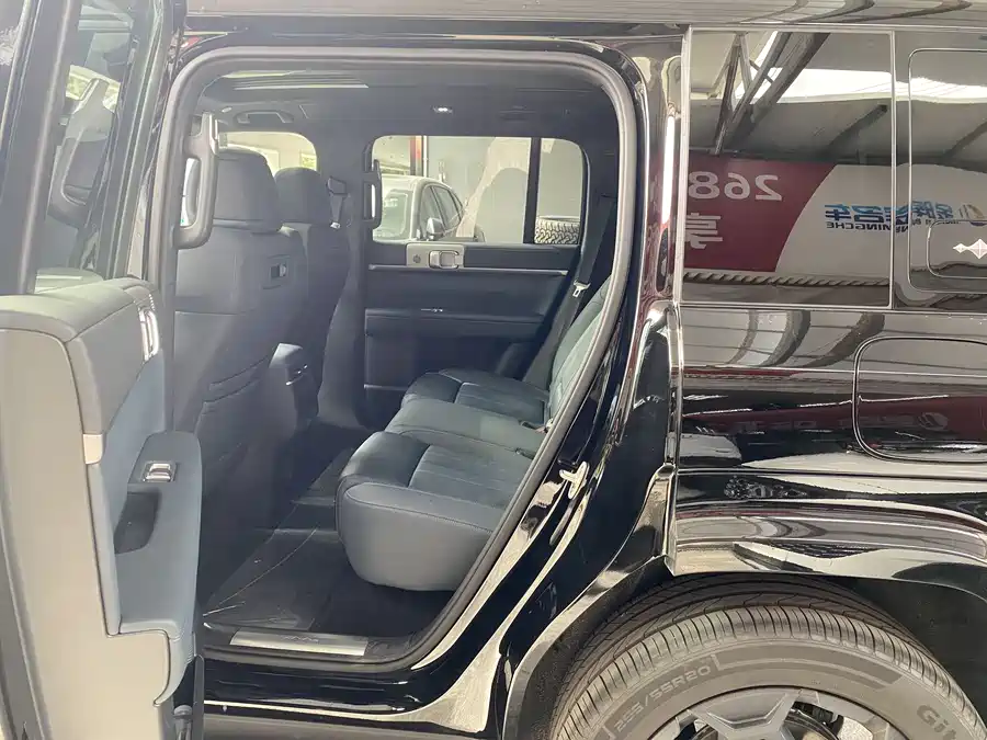 900x675_0_q87_c42_autohomecar__ChtpWGkfBA-AXeyQAAa1eb_6y-M246.jpg.webp Used BYD Leopard Titanium 7 2025 190KM four-wheel drive Ultra version