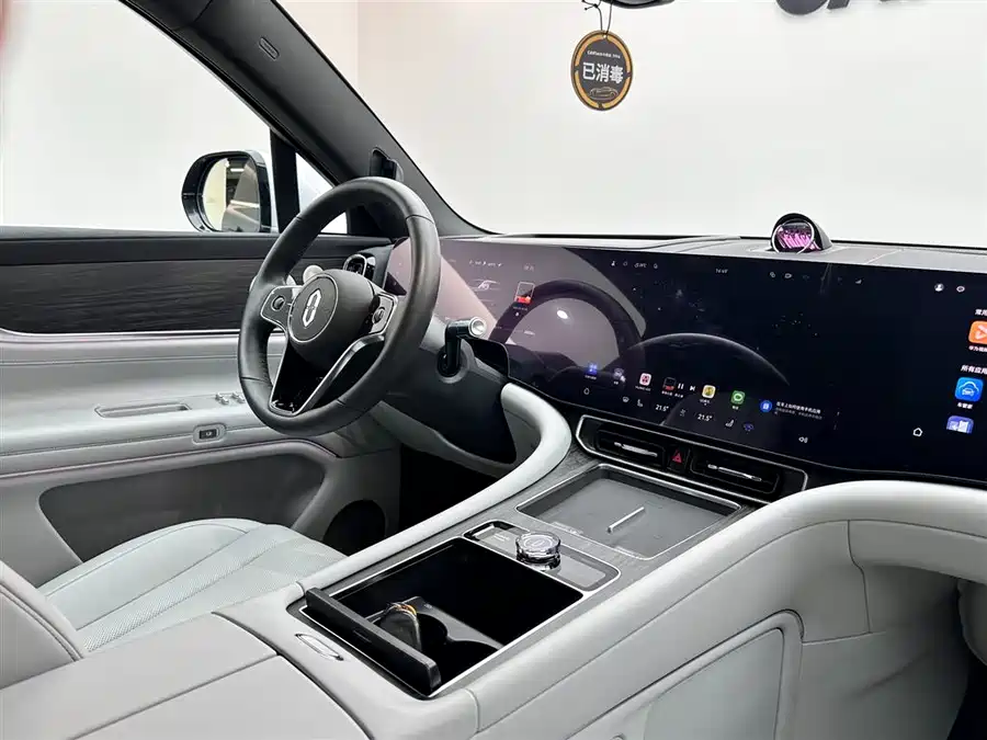Used AITO M9 2024 extended range Ultra version 52kWh 6-seater version