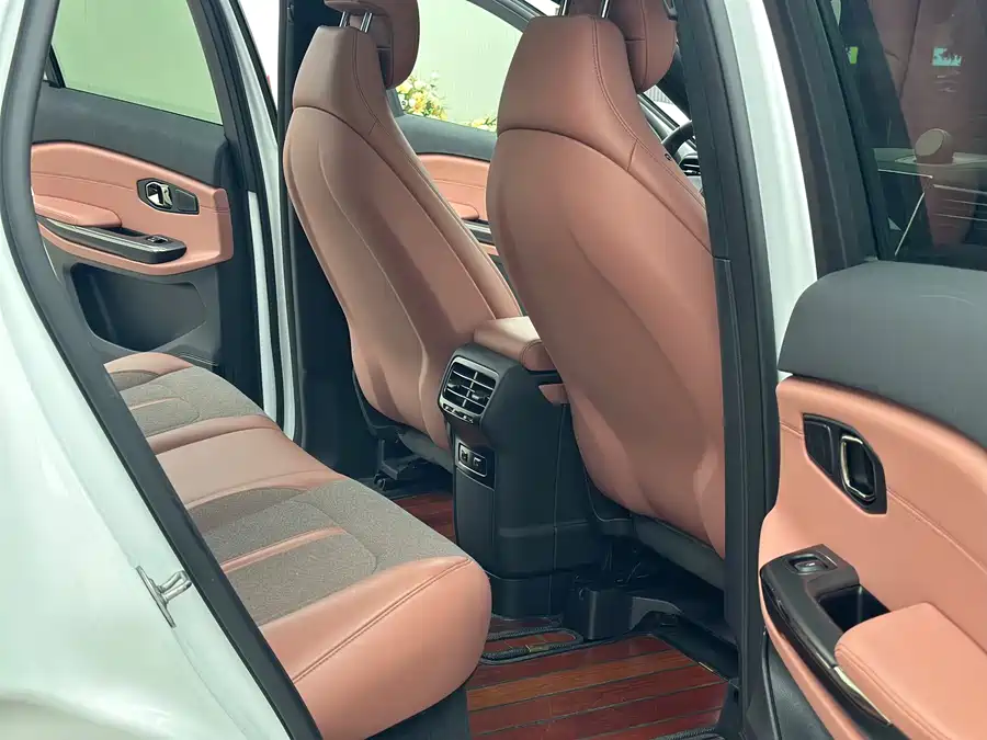 900x675_0_q87_c42_autohomecar__ChtpWGkhgDKARiE0AAdIJcEbViU975.jpg.webp Used NIO EC6 2020 615KM Performance Edition