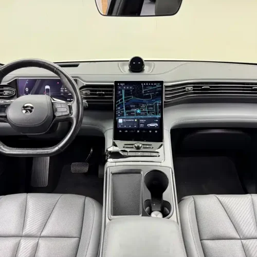 900x675_0_q87_c42_autohomecar__ChtpWGkieeGABFT9AAl-rAhc9DQ755.jpg.webp Used NIO ES8 2020 415KM Signature Edition Six-Seater Edition