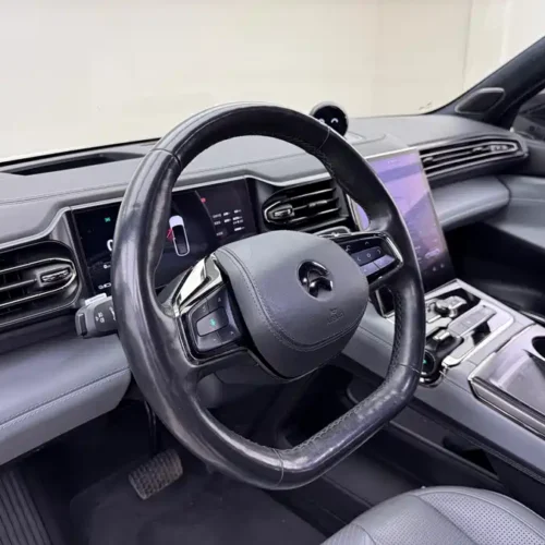 900x675_0_q87_c42_autohomecar__ChtpWGkieeKAEwSLAAfUO9ILaK0761.jpg.webp Used NIO ES8 2020 415KM Signature Edition Six-Seater Edition