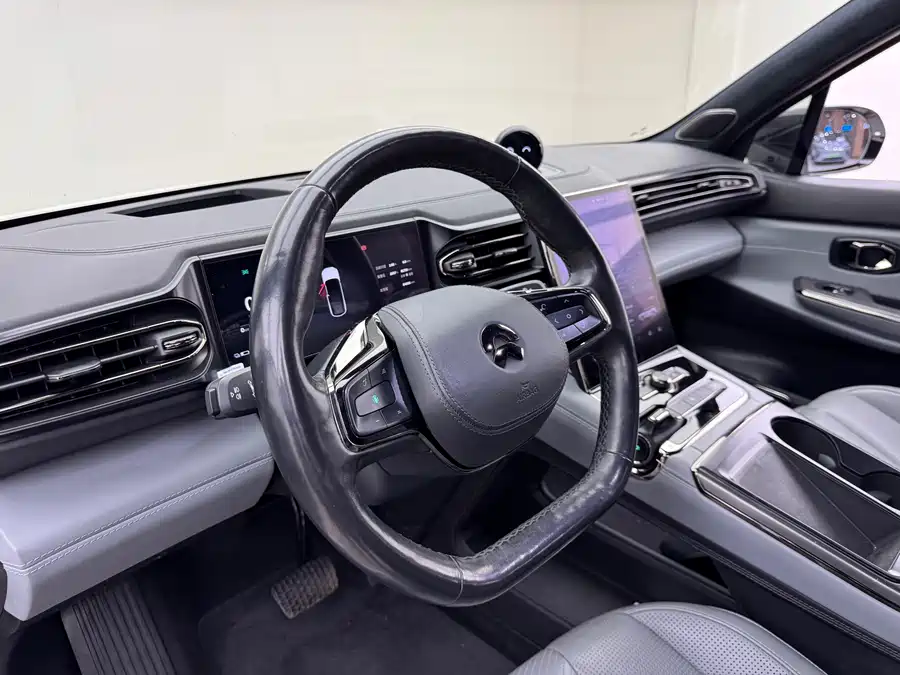 900x675_0_q87_c42_autohomecar__ChtpWGkieeKAEwSLAAfUO9ILaK0761.jpg.webp Used NIO ES8 2020 415KM Signature Edition Six-Seater Edition