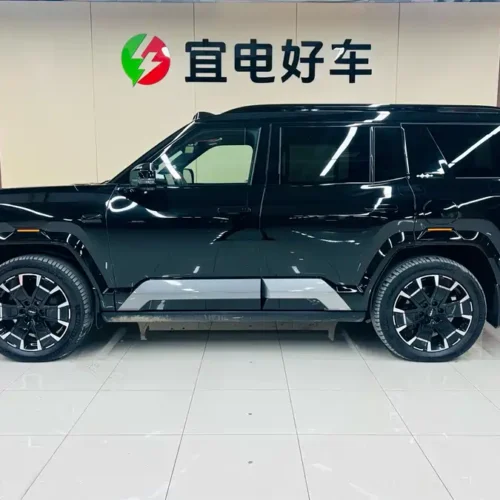 900x675_0_q87_c42_autohomecar__ChtpWGkiq0aAYFN-AAdVgkhRfIM660.jpg.webp Used BYD Leopard 8 2025 Zhiyong flagship version 6 seats