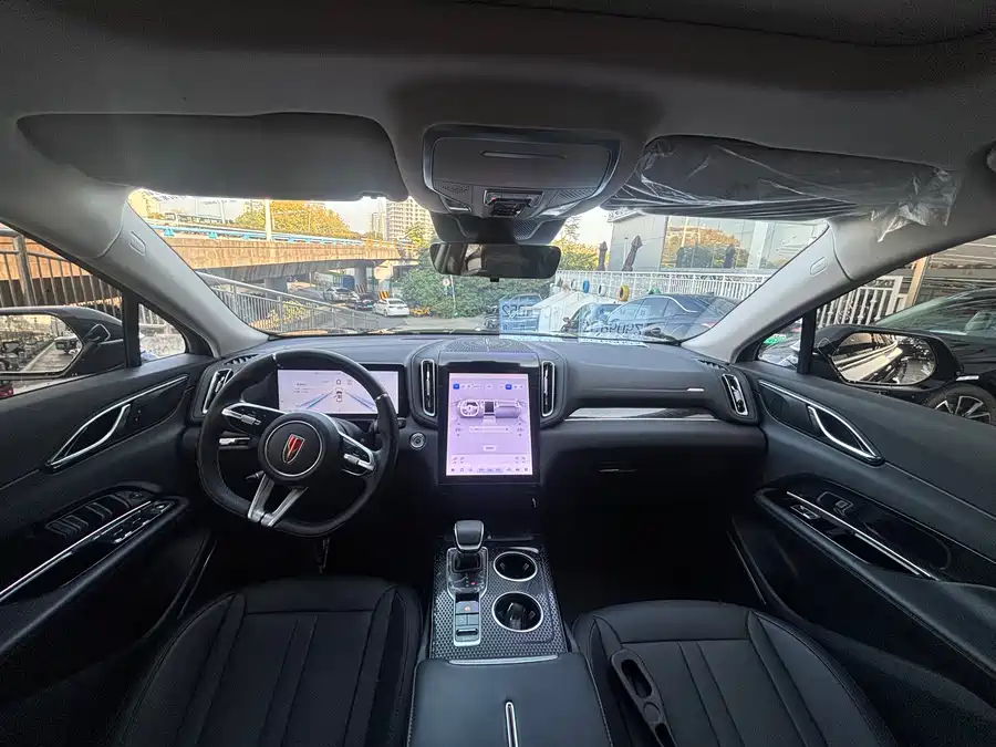 900x675_0_q87_c42_autohomecar__ChtpWGkjvjGAJ60_AAvGOQkalNk172.jpg.webp Used Hongqi HS3 PHEV 2024 115km Jinwei Edition