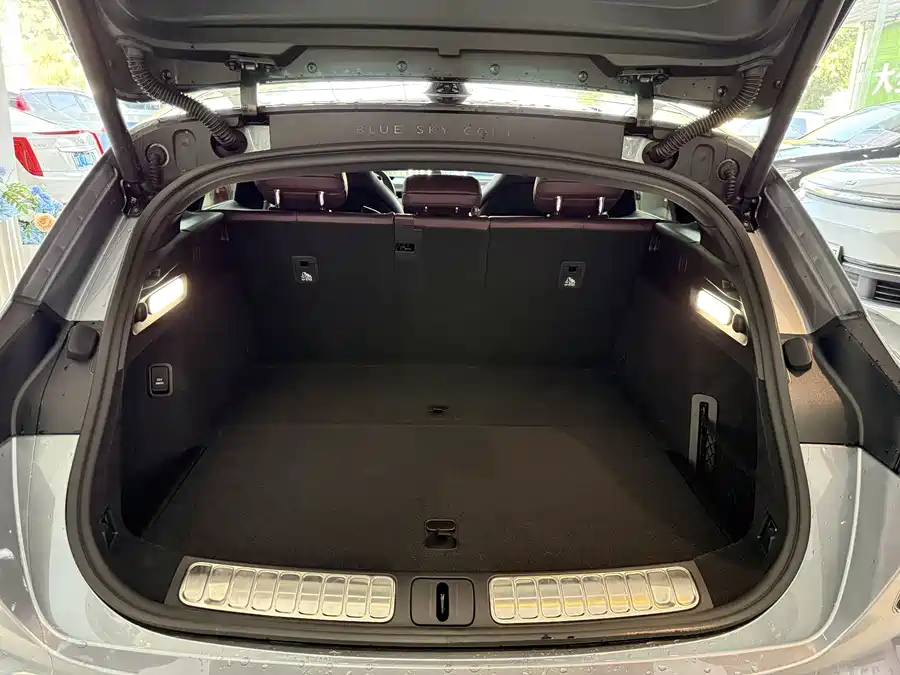 900x675_0_q87_c42_autohomecar__ChtpWGkkV8CAGv4AAAW-tARQNr0467.jpg.webp Used NIO ET5T 2025 75kWh Touring