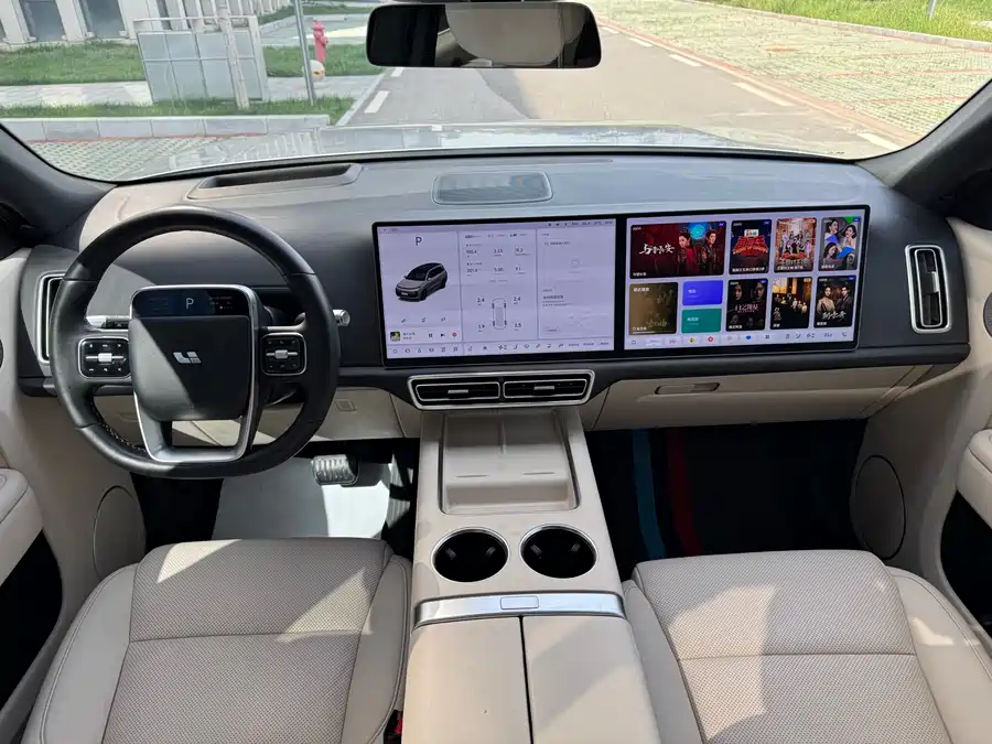 900x675_0_q87_c42_autohomecar__ChtpWGklekOAOpHKAAlgjdwxH2U449.jpg.webp Used Li Auto L9 2022 Max