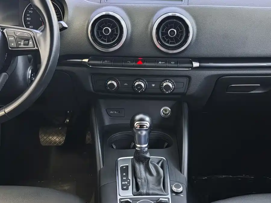 Used Audi A3 2020 Limousine 35 TFSI Fashion Type National V