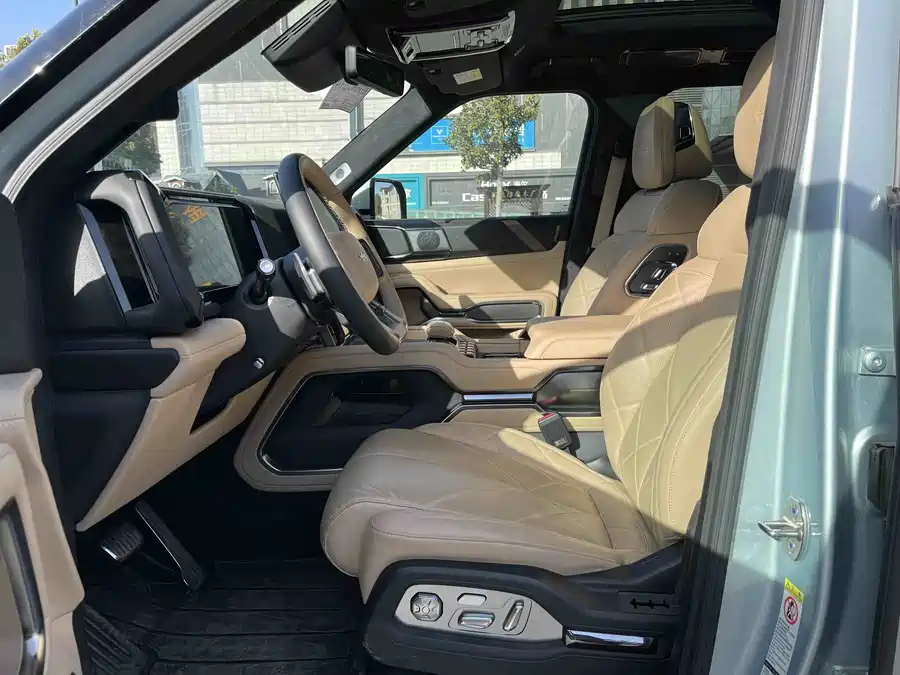 900x675_0_q87_c42_autohomecar__ChtpWGknwsmAB24pAAV9VOPSxlw323.jpg.webp Used BYD Leopard 8 2025 Zhiyong flagship version 7 seats