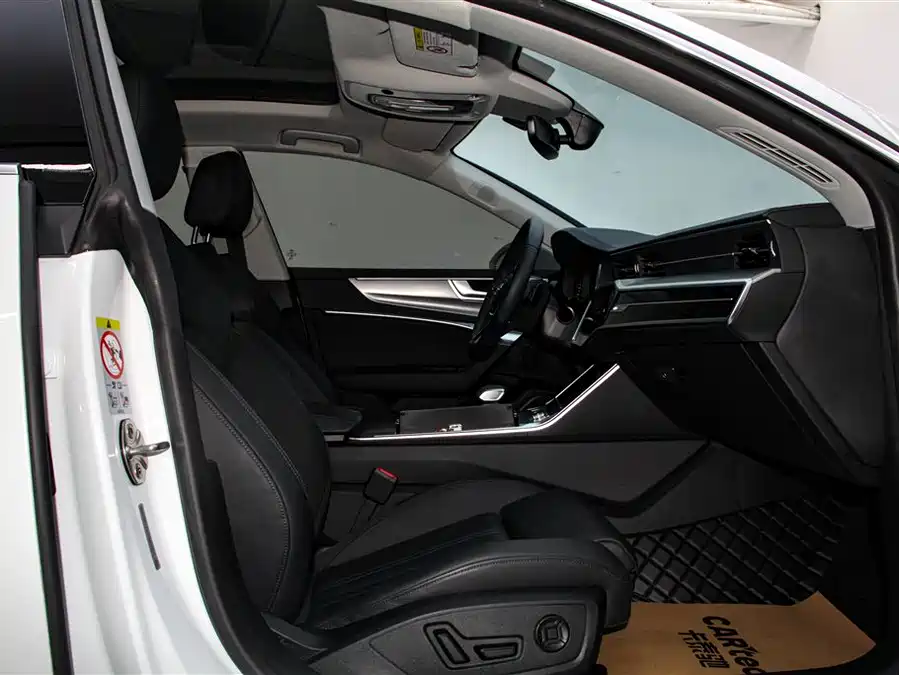 900x675_0_q87_c42_autohomecar__ChtpWGkpXCOAdb0YAAGJeUOHJfo761.jpg.webp Used Audi A7 2023 45 TFSI Premium Selection